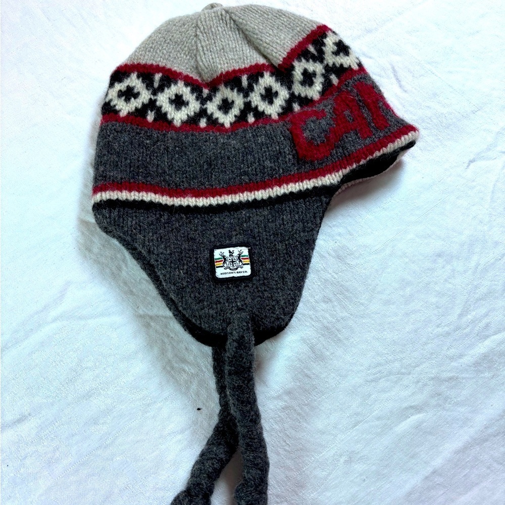 Hudson’s Bay Canada Olympic Trapper Hat Youth Size Lambswool